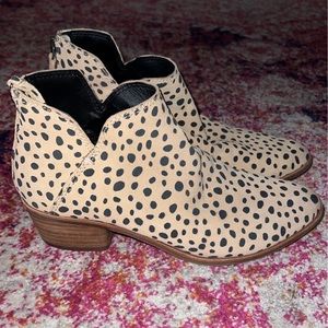 Dolce Vita Booties size 7.5